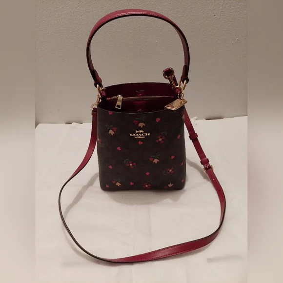 Coach New York Red Leather Floral Tower Crossbody Handbag No K2179-C7975 - Picture 1 of 10